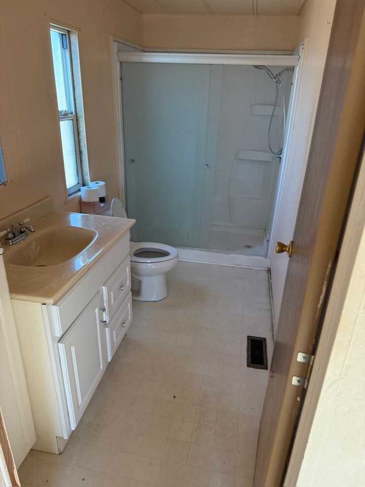 10051 B - Photo 4 of 7