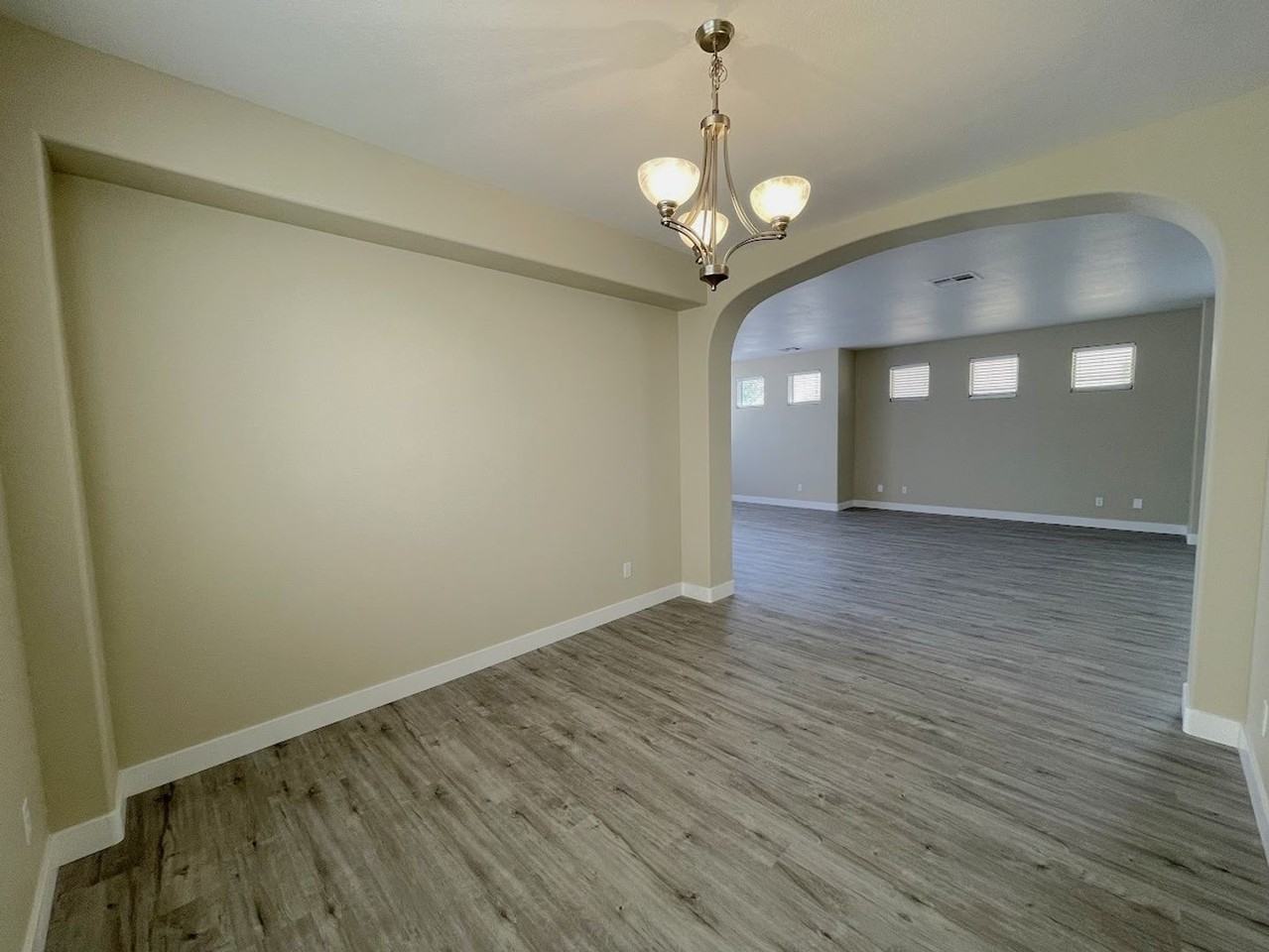 8050 Villa Avada Ct - Photo 3 of 33