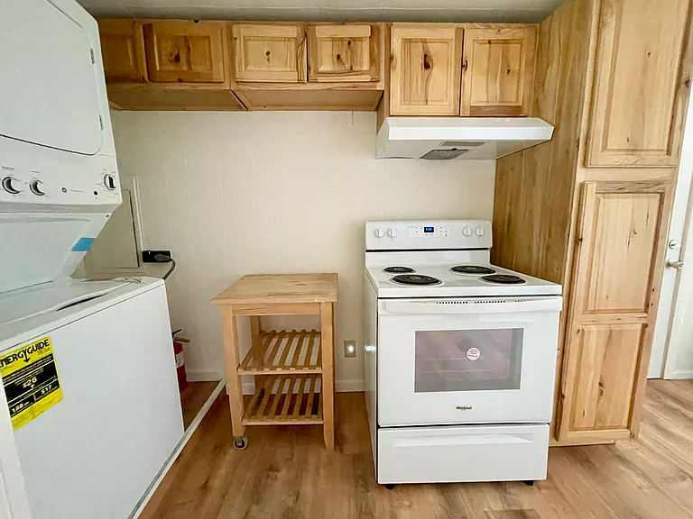 180 Circle Dr #A - Photo 4 of 11