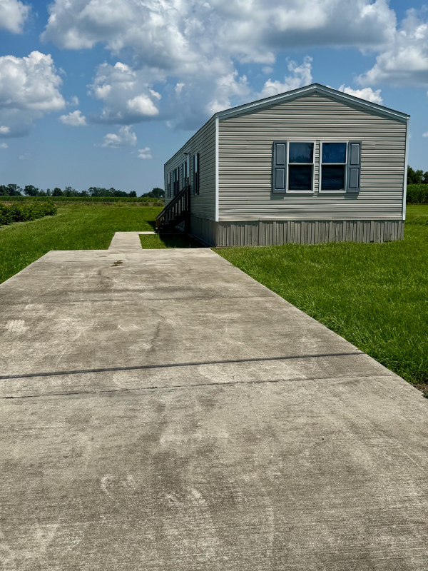 172 Bently St - Photo 3 of 13