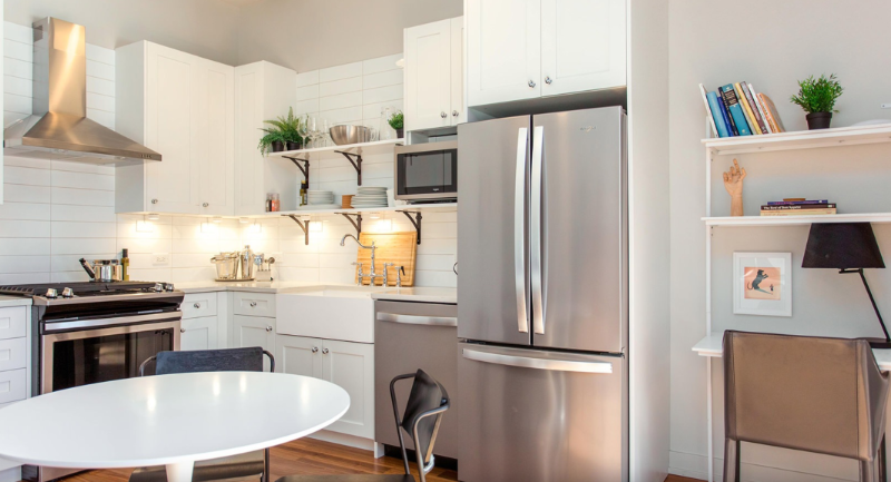 688 N La Salle Dr - Photo 3 of 14