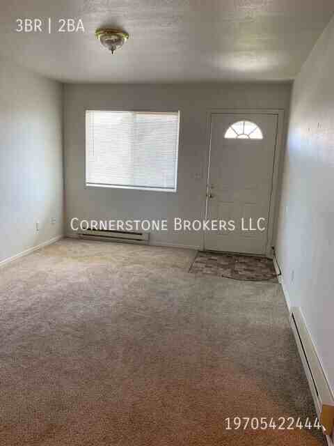 712 Daniels St - Photo 3 of 8