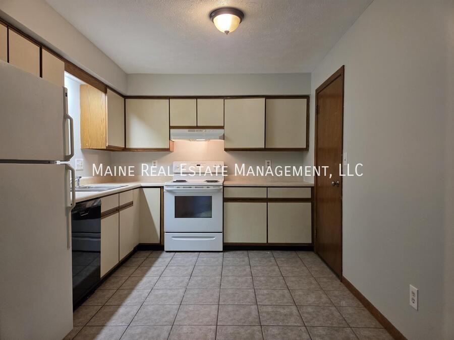 4 Hartley St #3 - Photo 2 of 21