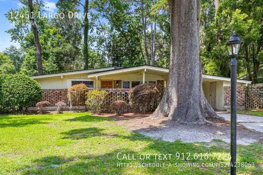 12451 Largo Dr - Photo 3 of 37