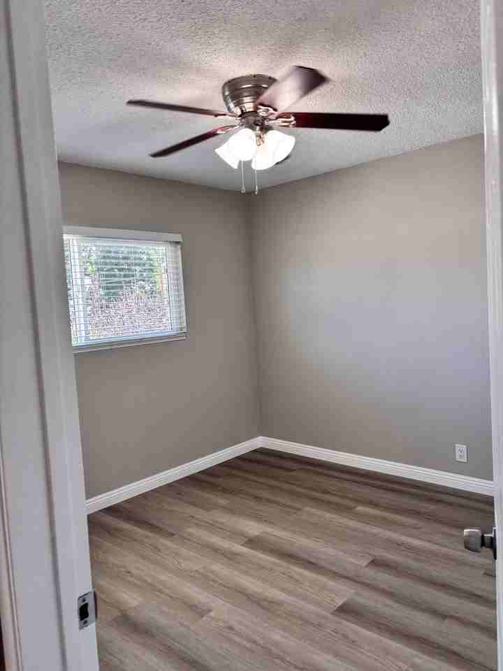 Renovated 2 Bedroom 1 Bathroom - Photo 5 of 10