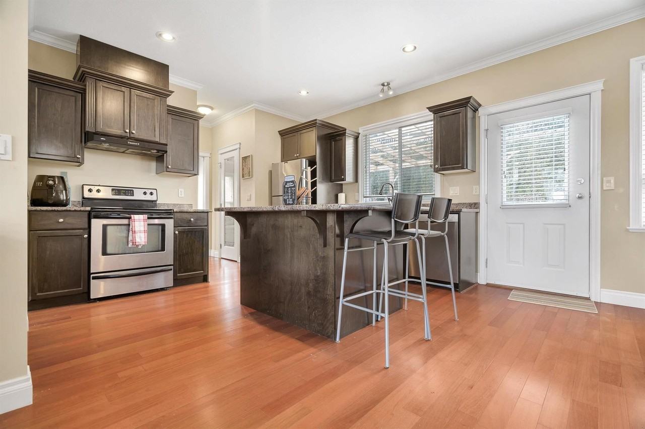 33382 Franklin Ave - Photo 2 of 28