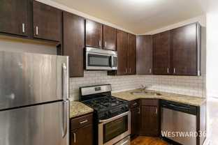 1662 W Farwell Ave Apt 2n #2N - Photo 1 of 1