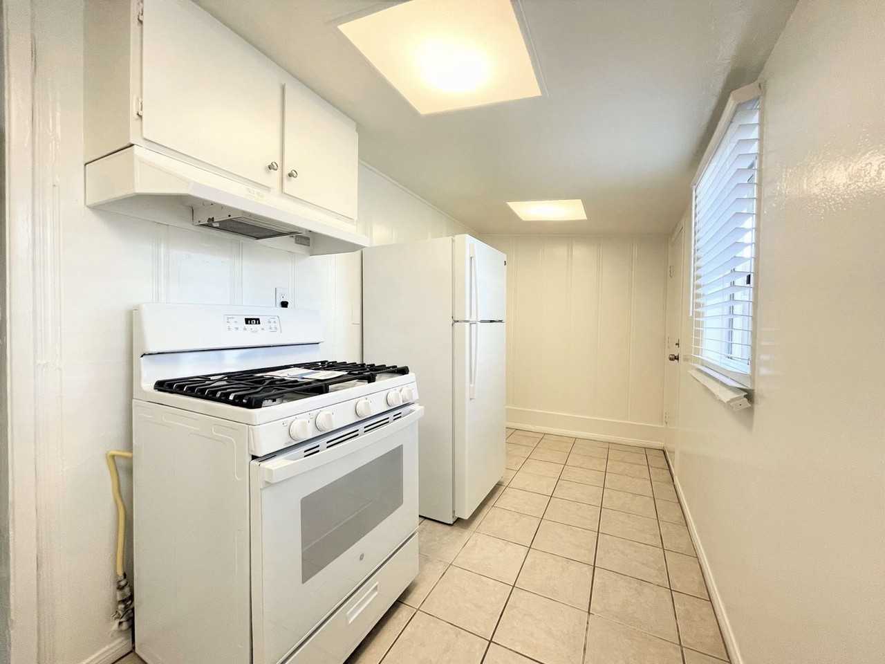 1026 S Tremont St #4 - Photo 6 of 13