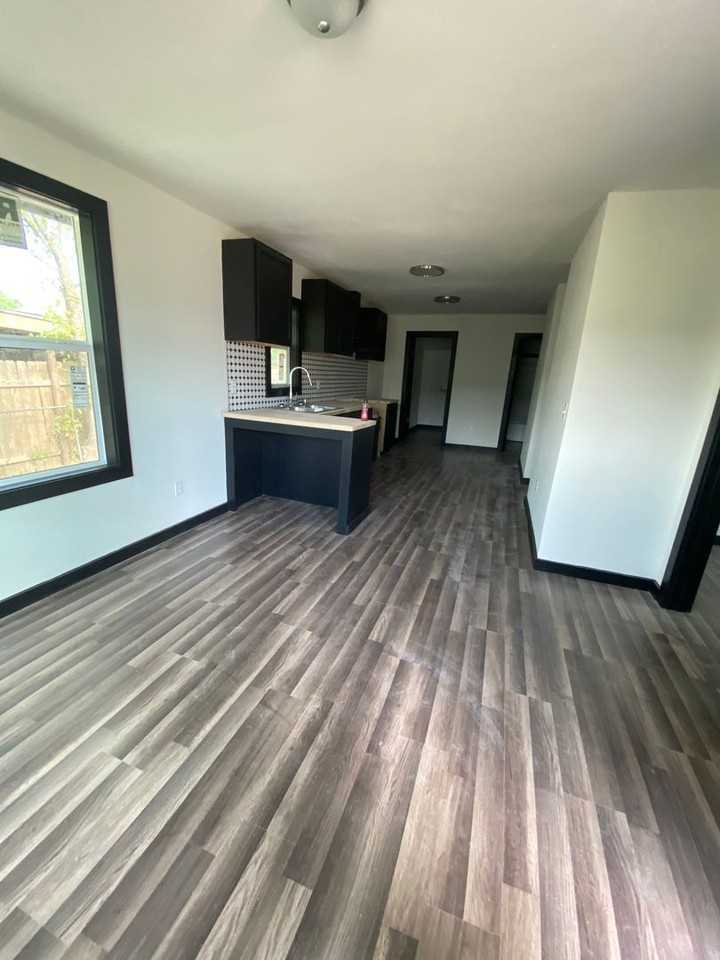 609 Palmer St - Photo 2 of 10