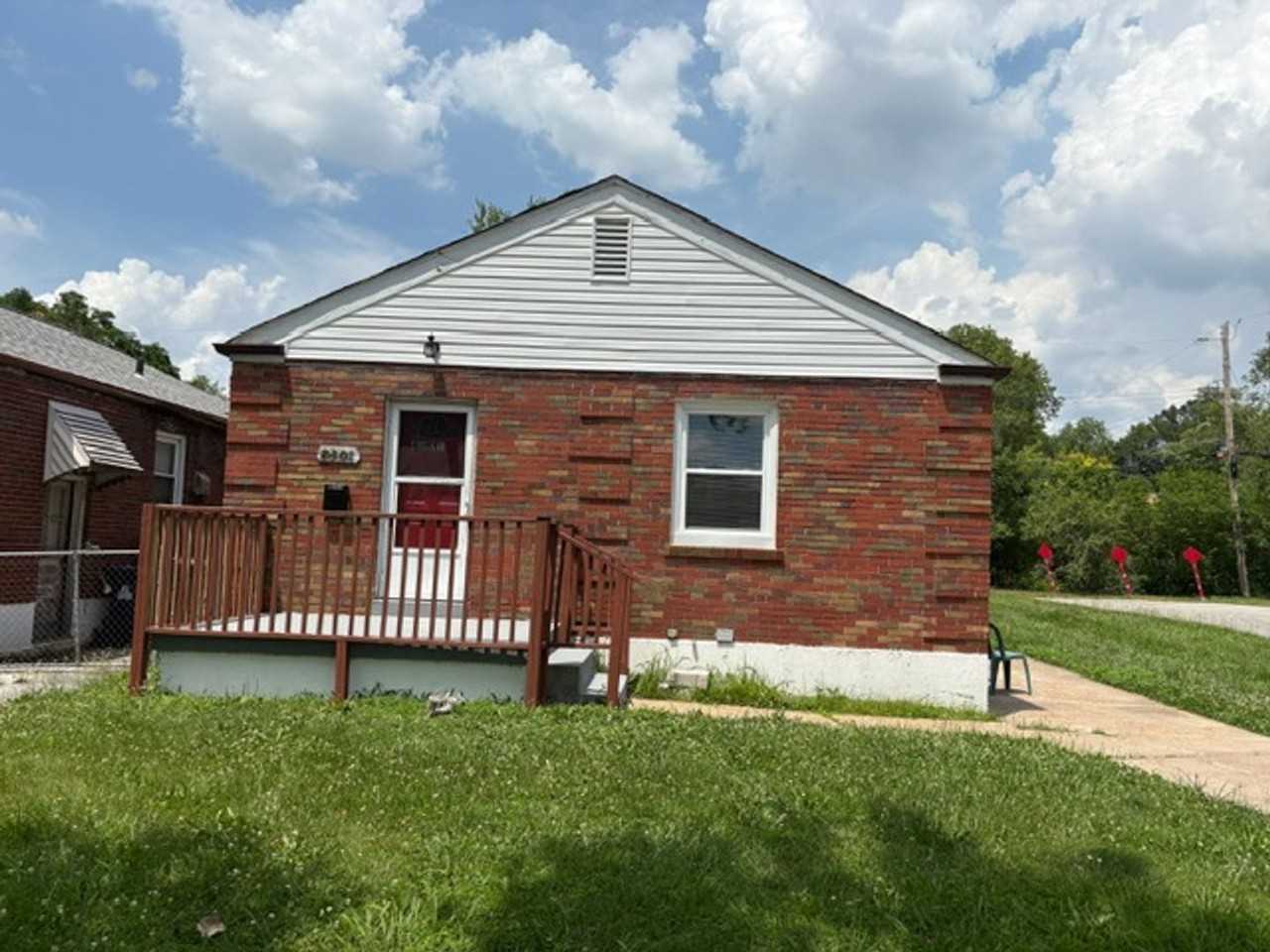 8301 Archer Ave ##Ave - Photo 2 of 22