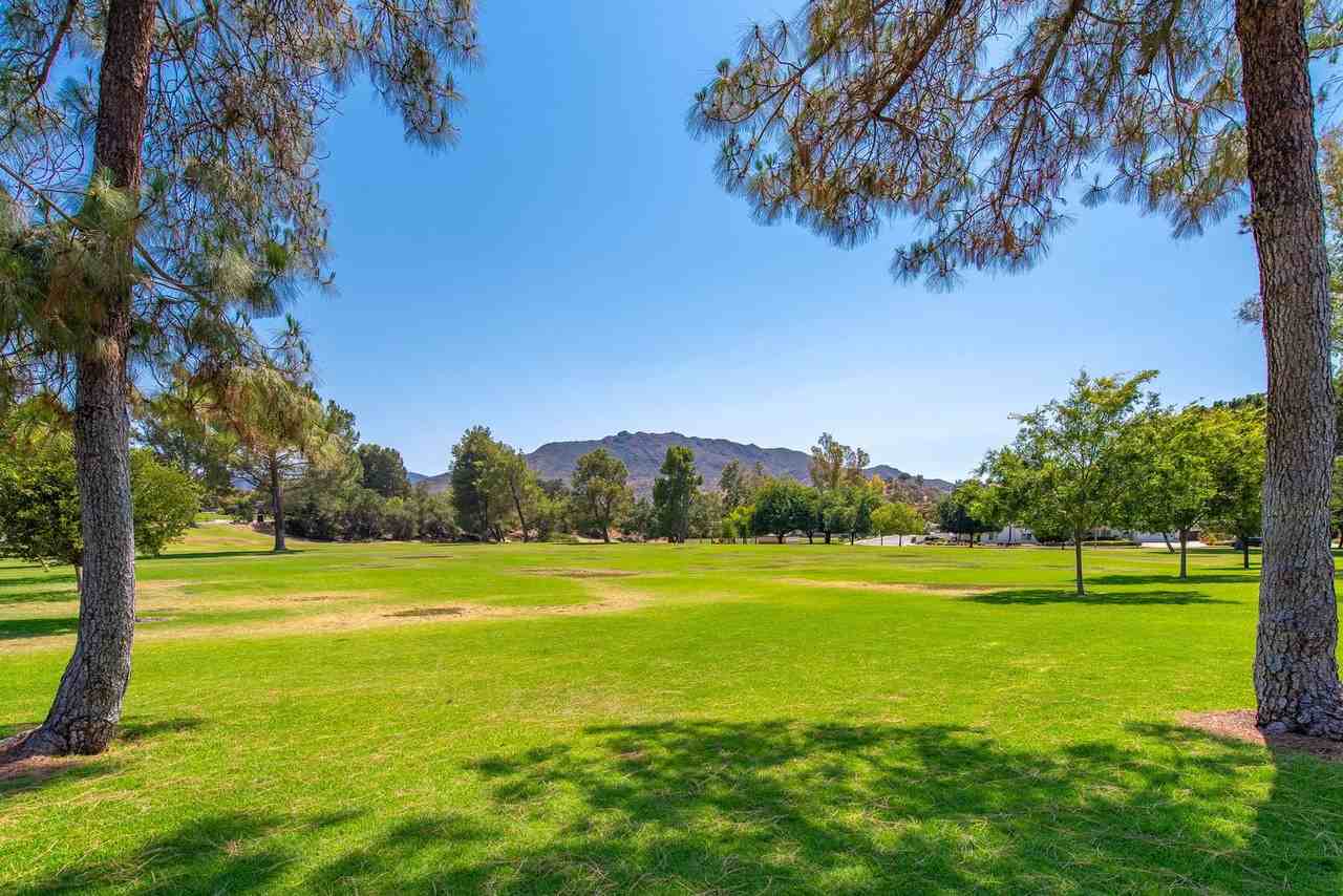 28763 Conejo View Dr - Photo 3 of 39