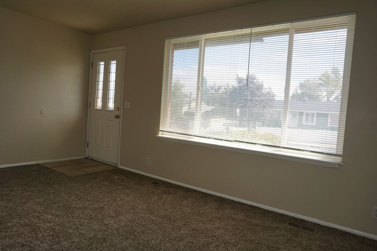 4090 S Carrie Dr - Photo 2 of 24