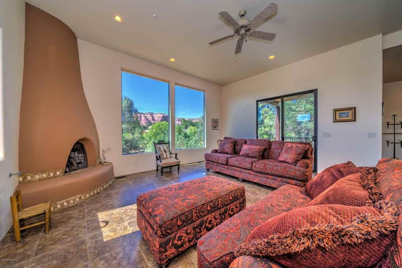 200 Sin Salida - Photo 2 of 29