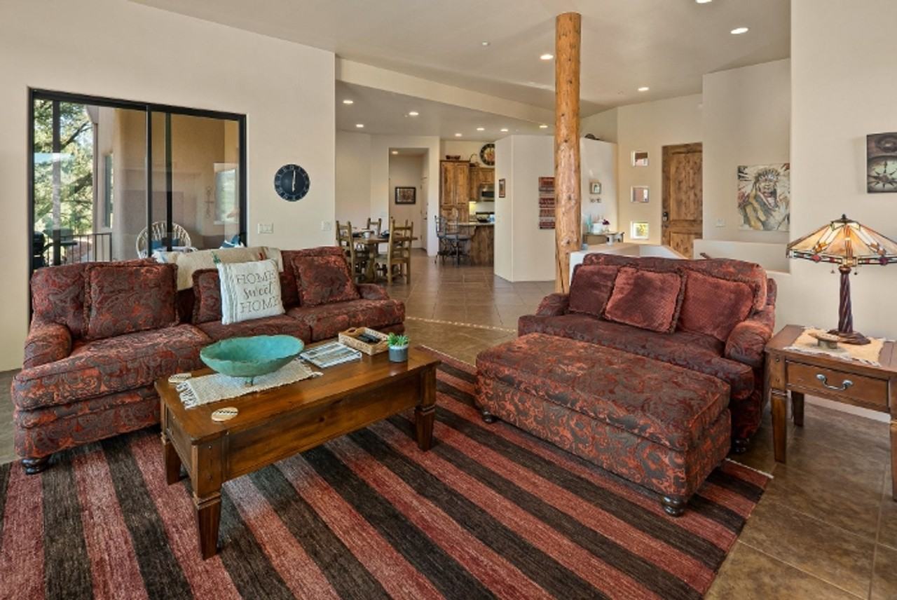 200 Sin Salida - Photo 3 of 29