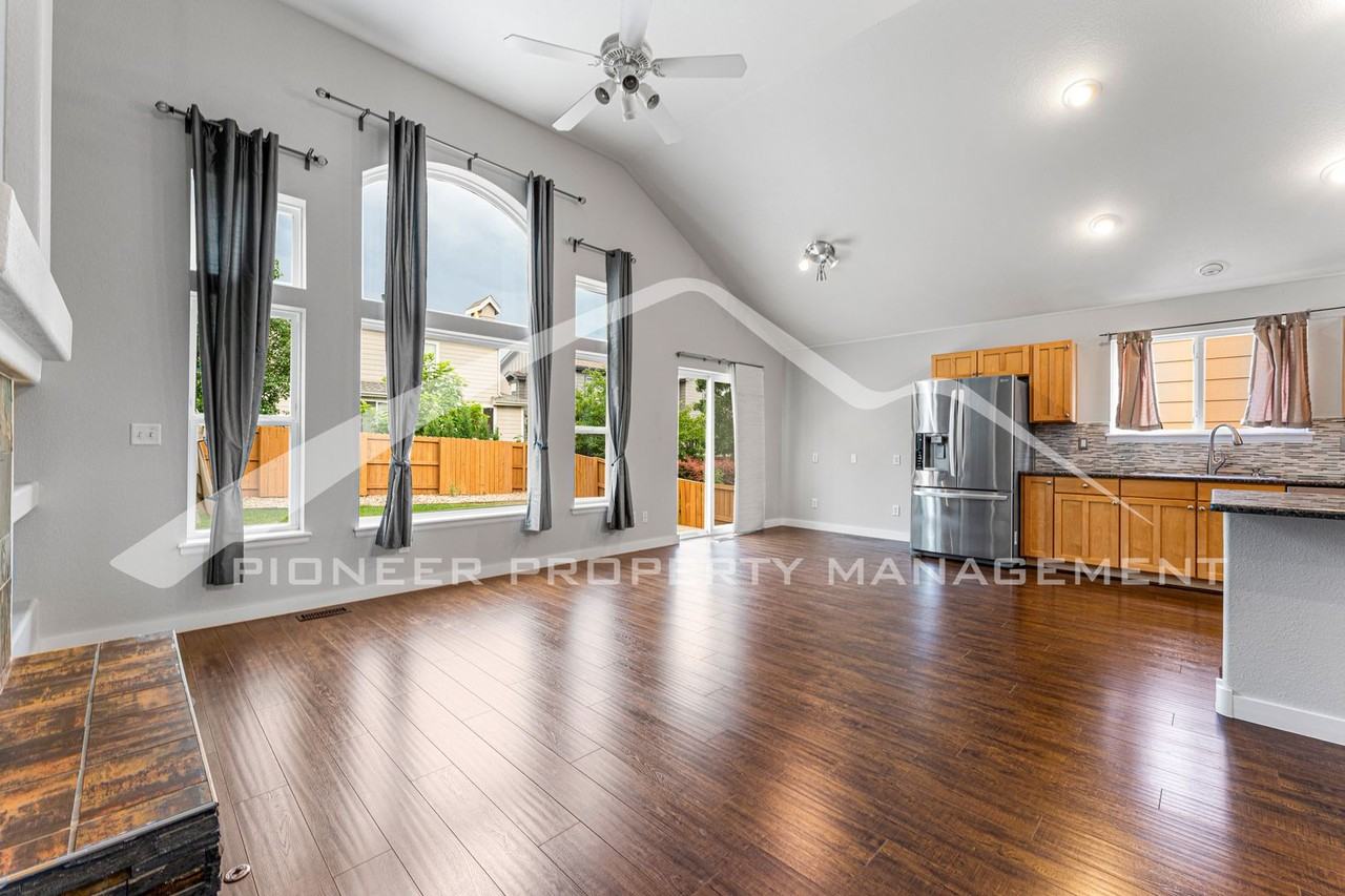 2330 Dogwood Cir - Photo 3 of 24