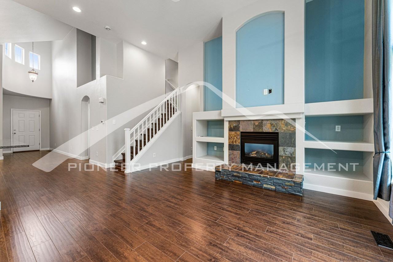 2330 Dogwood Cir - Photo 4 of 24