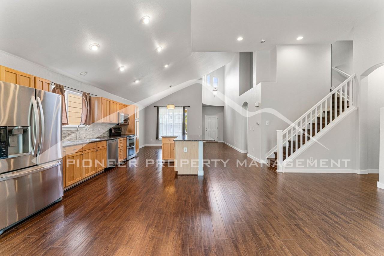 2330 Dogwood Cir - Photo 5 of 24