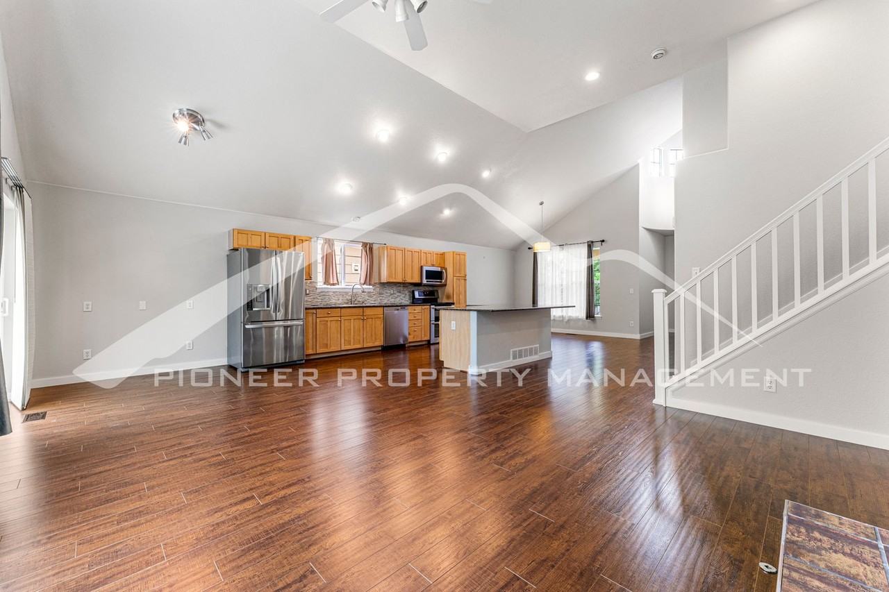 2330 Dogwood Cir - Photo 6 of 24