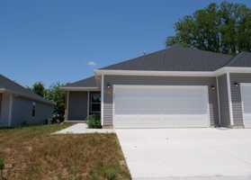 featured image of 329 W Summit St Unit B