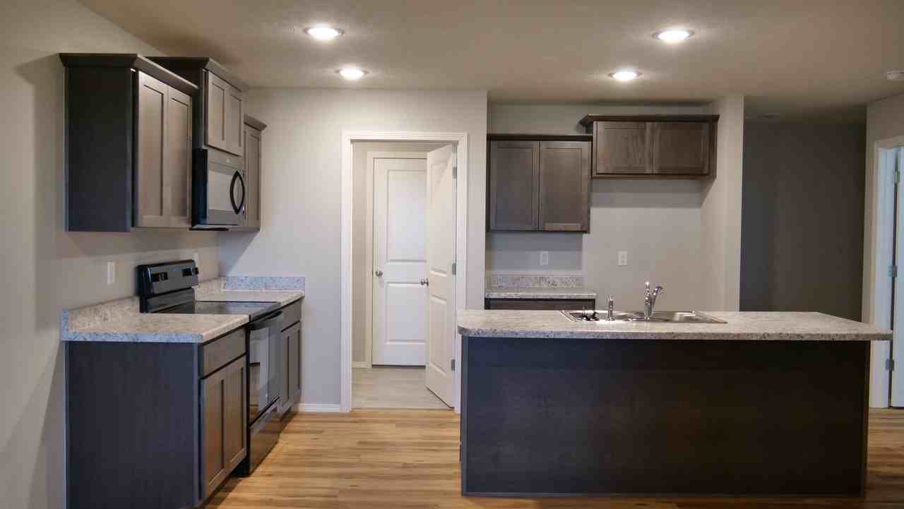 329 W Summit St Unit B - Photo 4 of 7