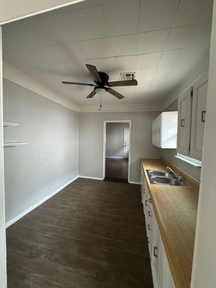 1321 S Keeler Ave - Photo 3 of 9