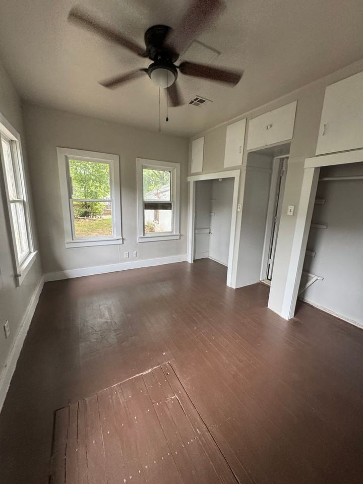 1321 S Keeler Ave - Photo 4 of 9