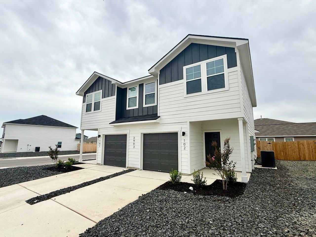 3903 3903 Abbott Pass St. #101 - Photo 3 of 38