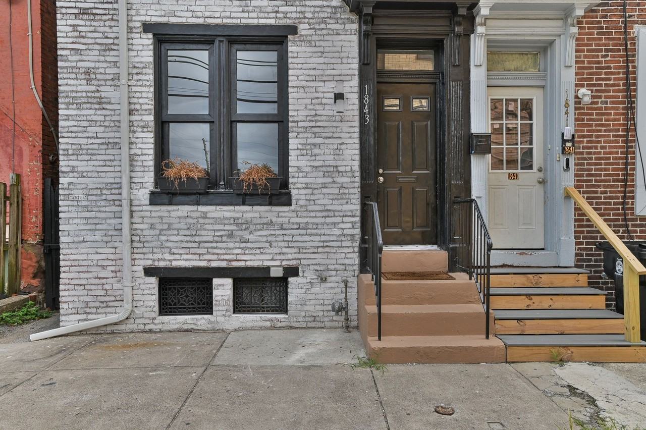 1843 Susquehanna St - Photo 3 of 40