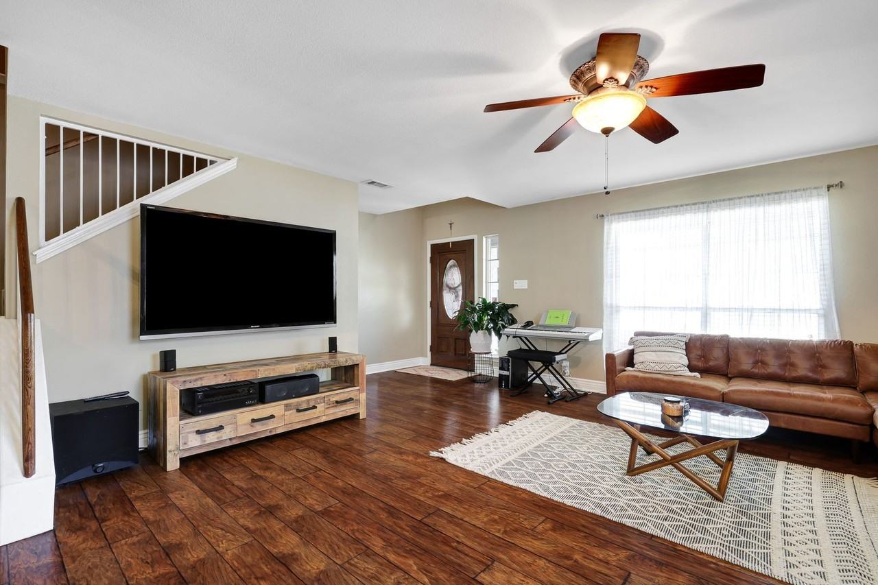 11602 Shotgun Way - Photo 4 of 29