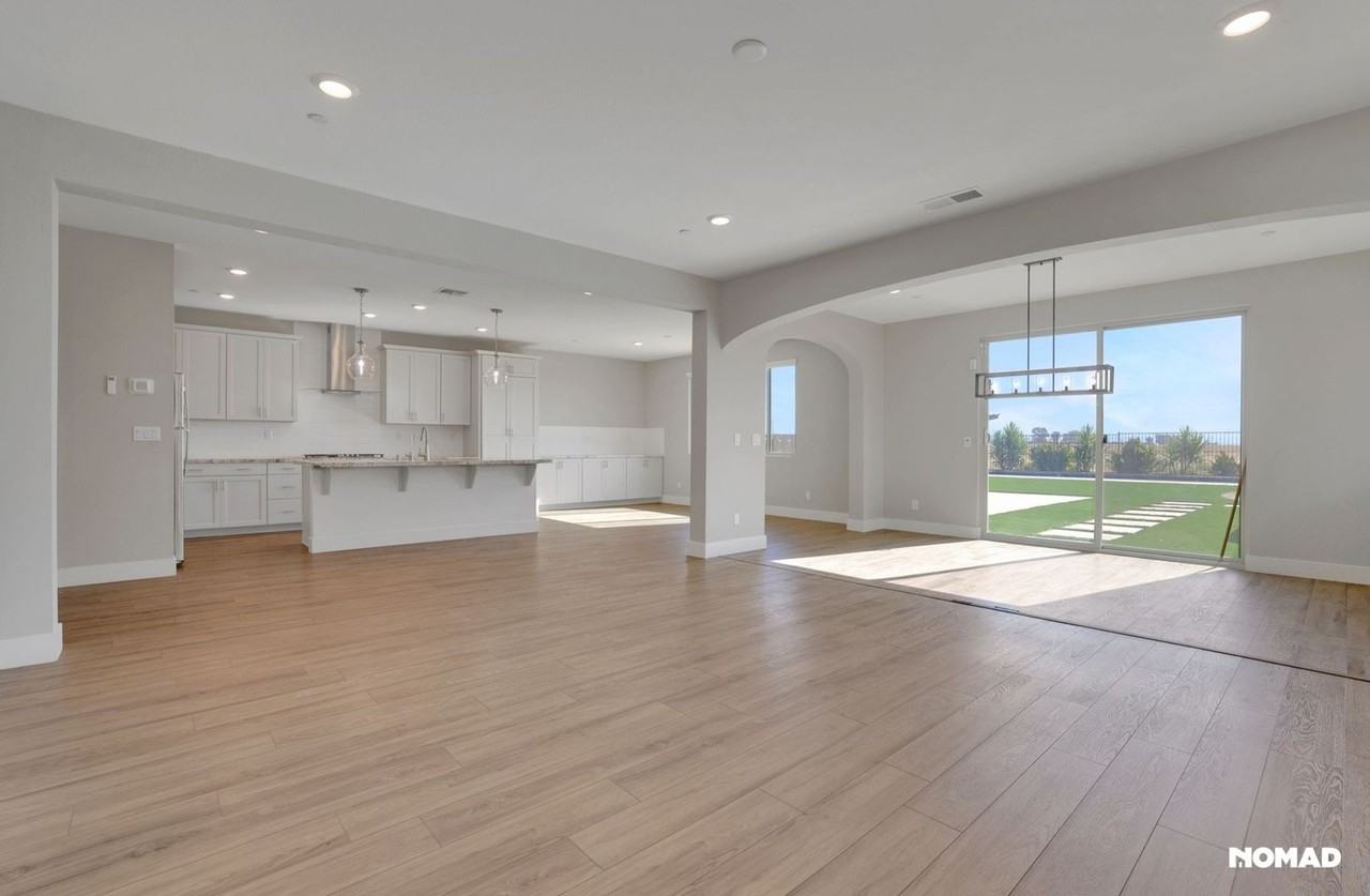 12925 Knightsbrook Ave - Photo 7 of 50