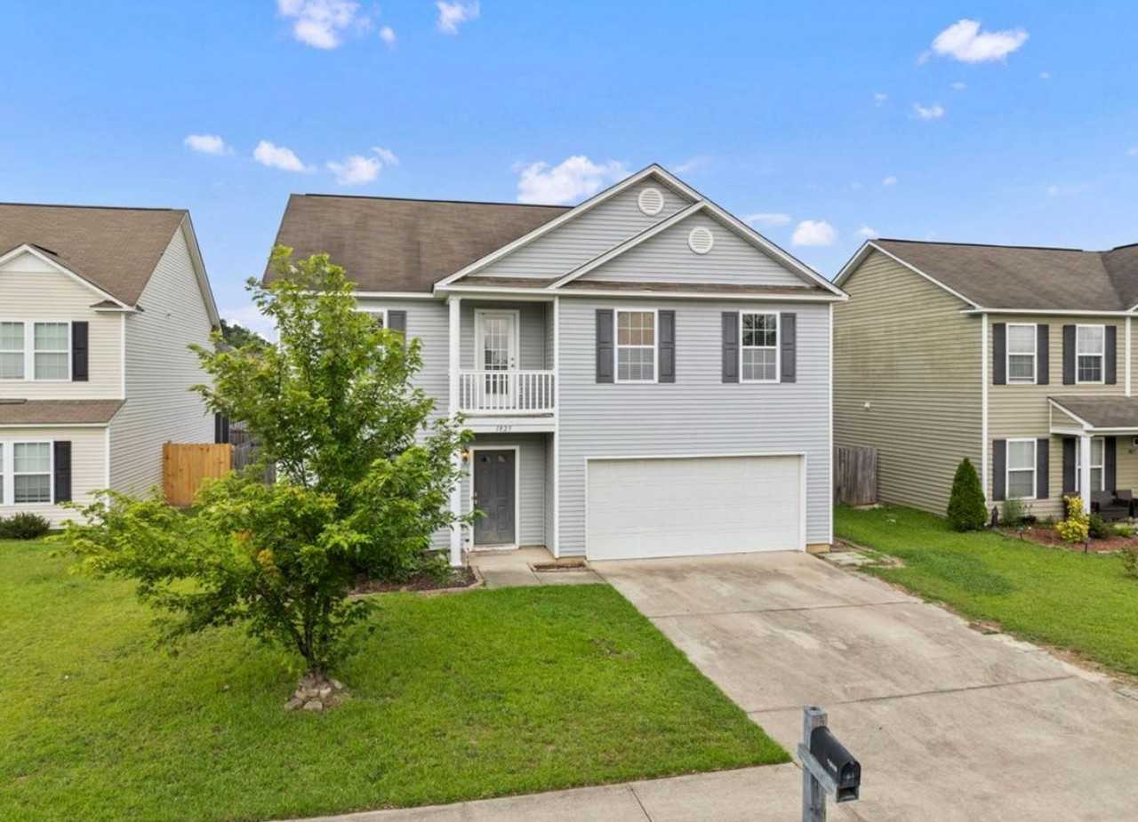 1825 Polaris Dr - Photo 2 of 45