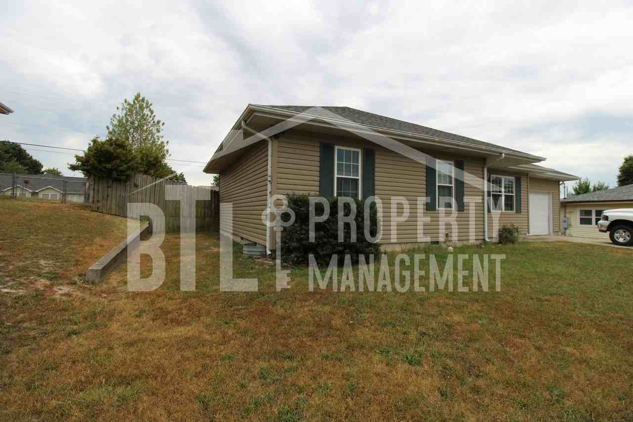 114 Rose Oneill Dr - Photo 2 of 16