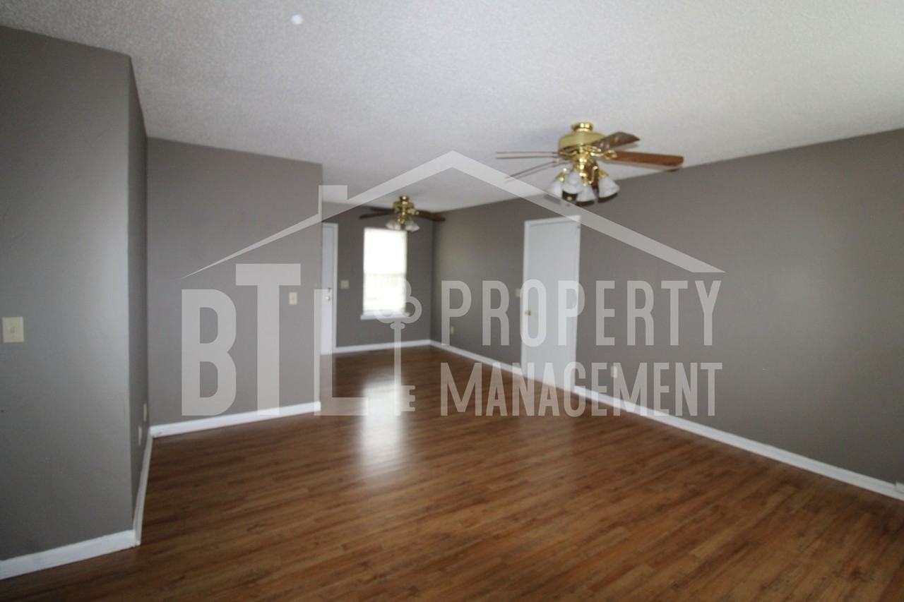 114 Rose Oneill Dr - Photo 3 of 16