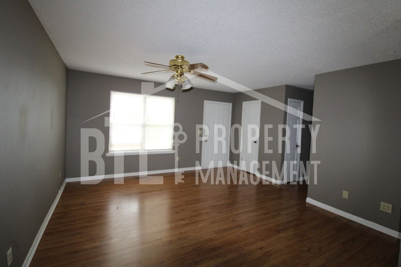 114 Rose Oneill Dr - Photo 4 of 16