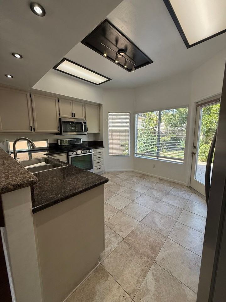 3073 Lamplighter St - Photo 3 of 16