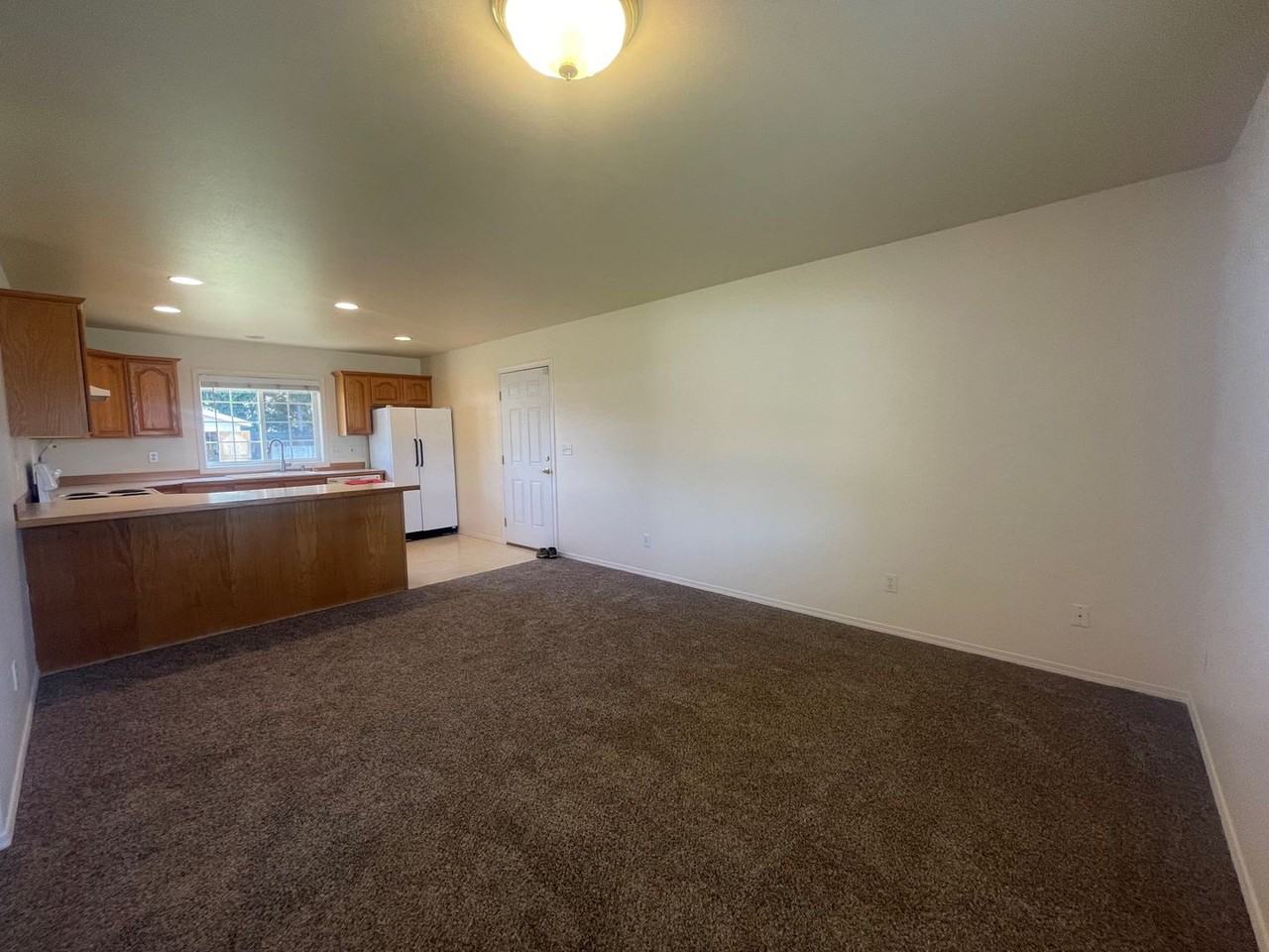 42 Hadley St Nw - Photo 3 of 12