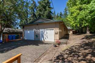 1587 Se Oak Grove Blvd - Photo 1 of 1