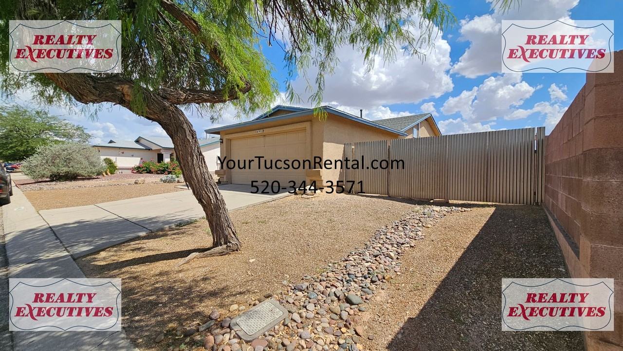 9950 E Watson Dr - Photo 2 of 50