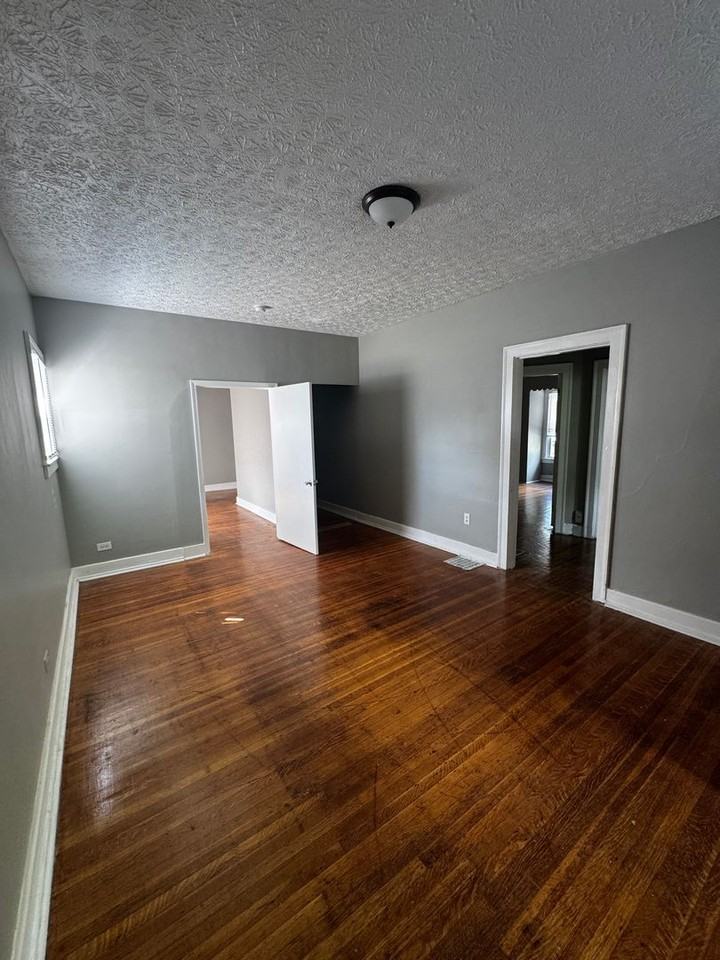 Navaho Apartments - Photo 7 of 13