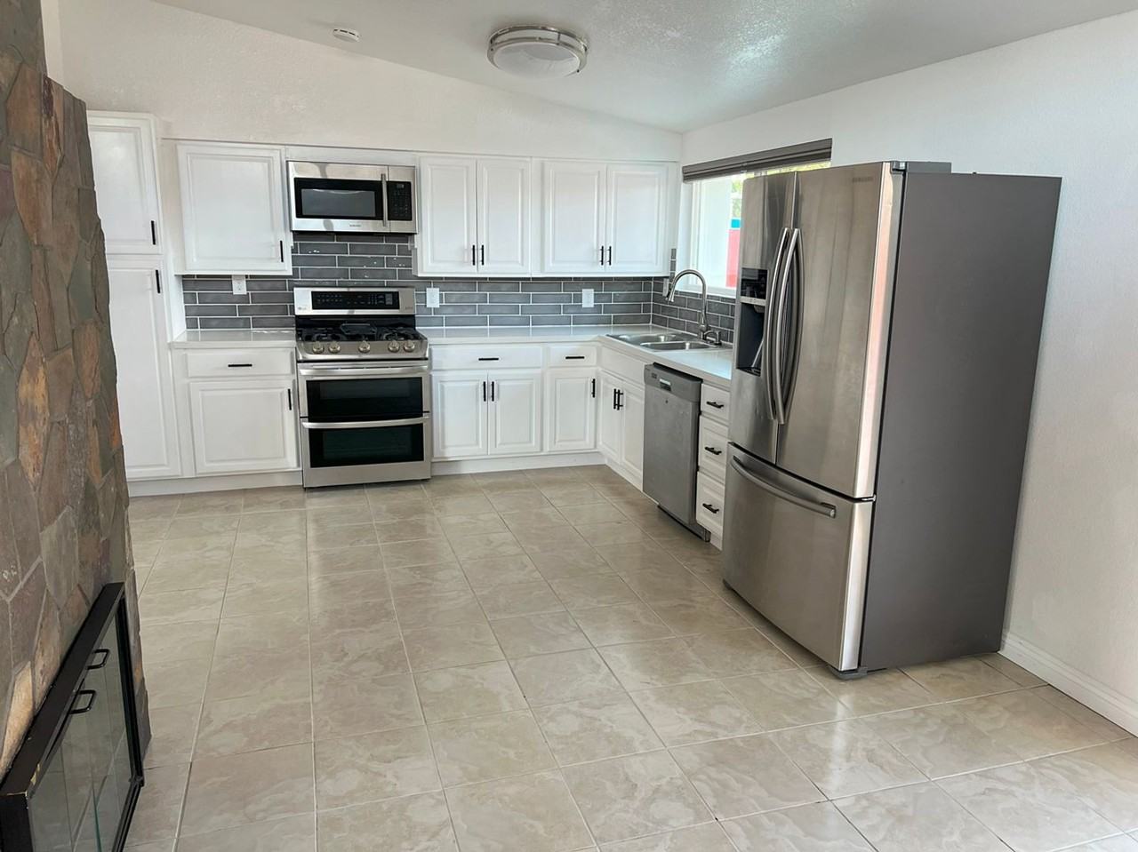 27650 La Porte Ave - Photo 3 of 13