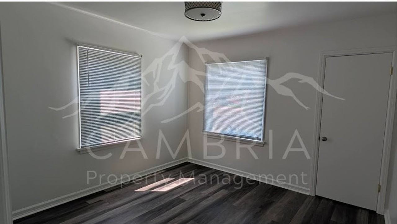 230 E 4500 S - Photo 5 of 11