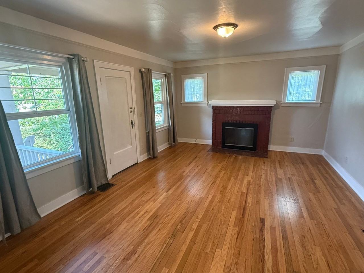 662 E 19th Ave - Photo 3 of 21