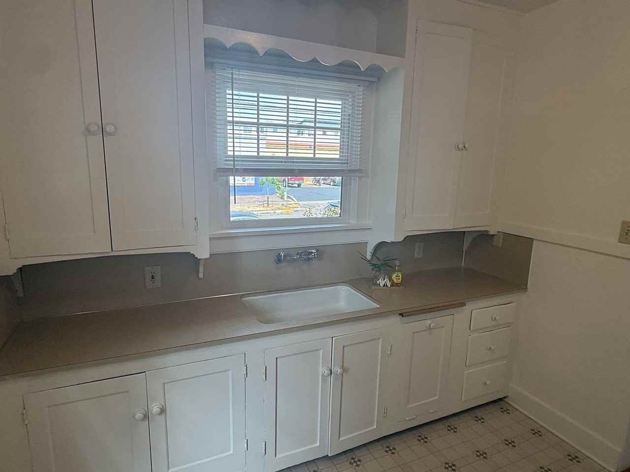 662 E 19th Ave - Photo 7 of 21