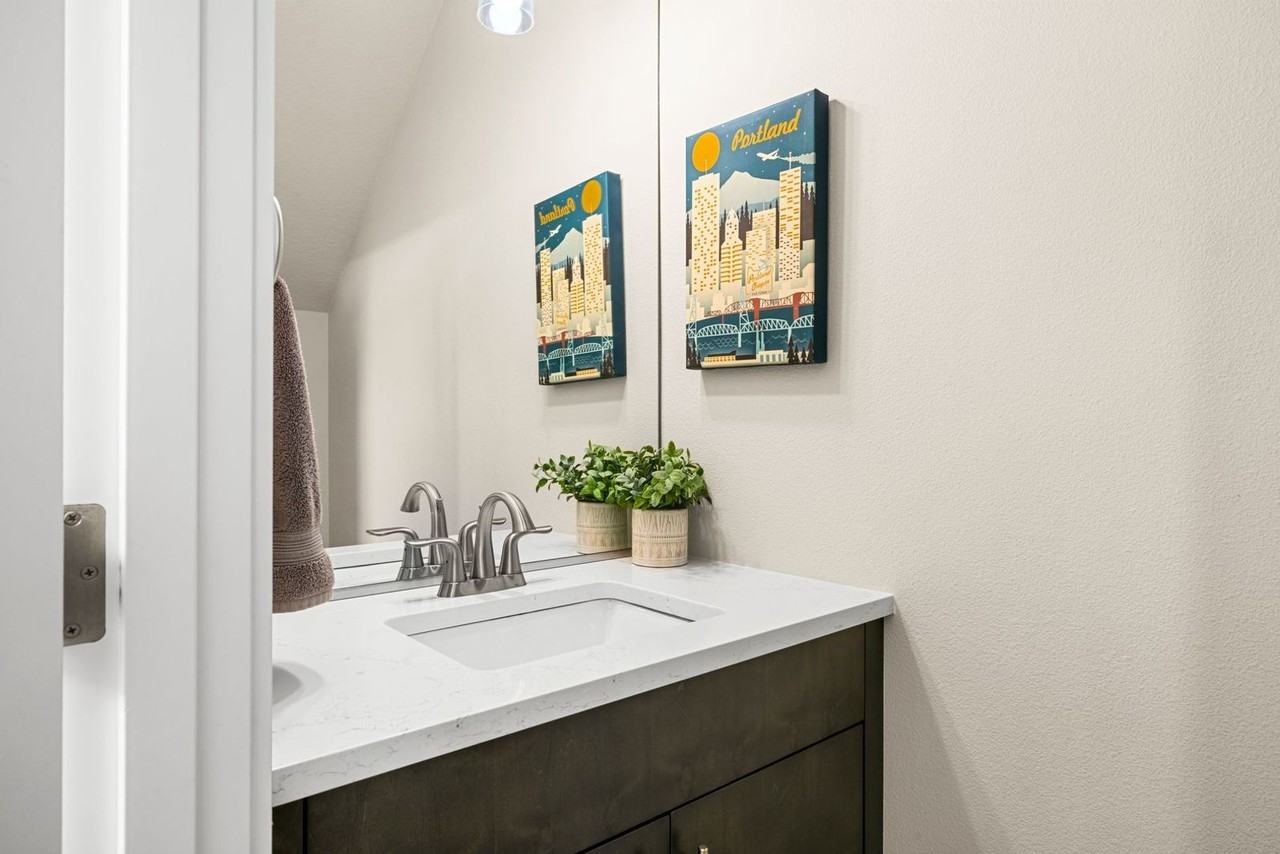 12586 Se 27th Ave - Photo 2 of 17