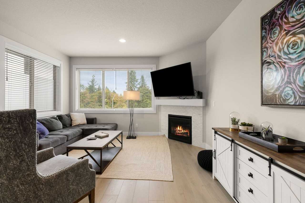 12586 Se 27th Ave - Photo 3 of 17