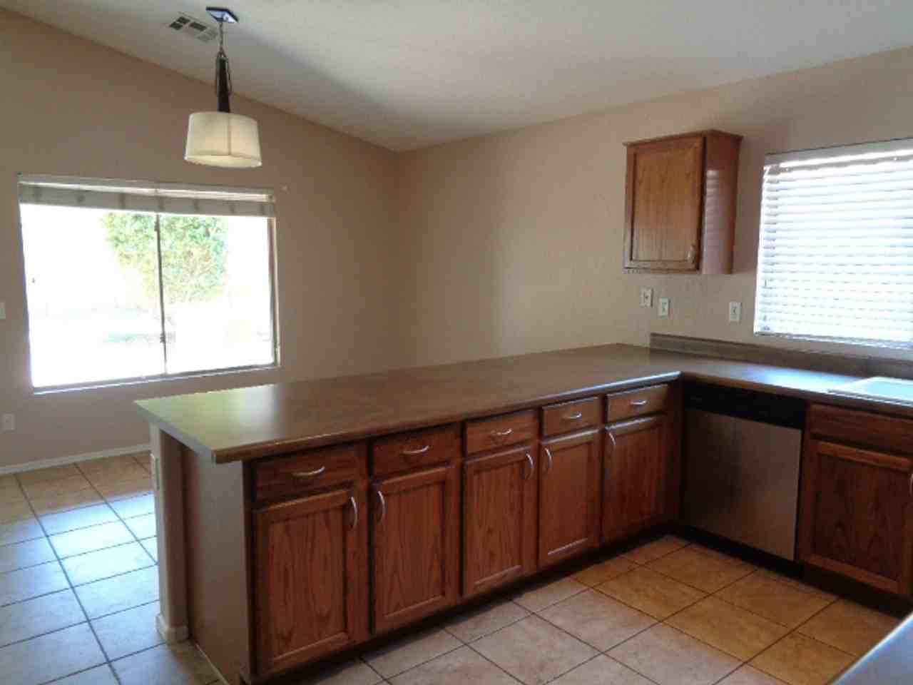 5219 W Desert Ln - Photo 7 of 14