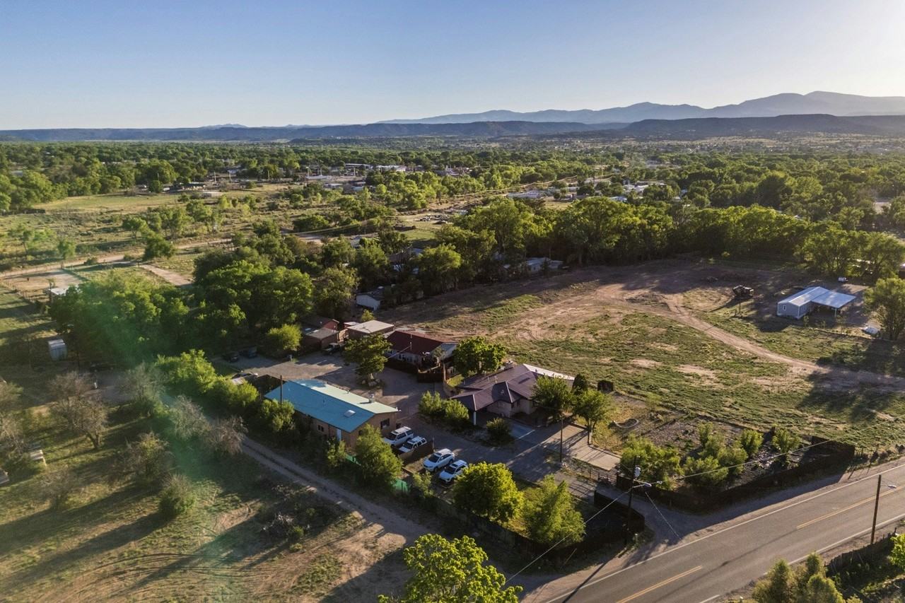 1004 NM-76, Unit B - Photo 2 of 13