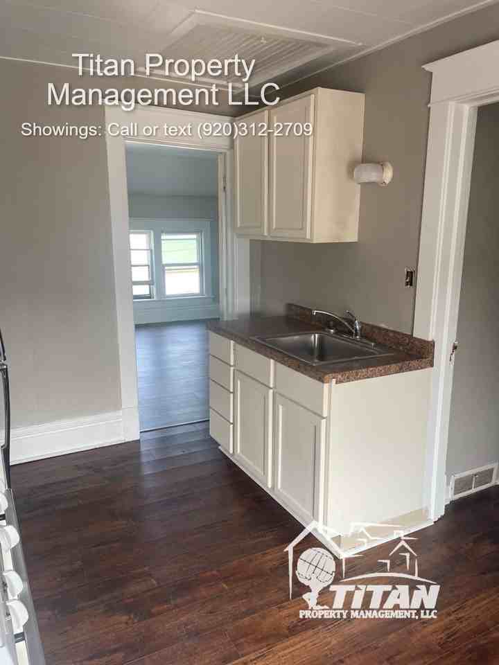 50 W 7th, Oshkosh - Photo 2 of 6