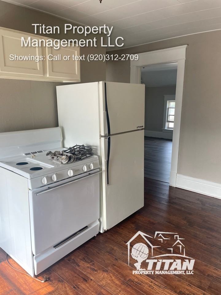 50 W 7th, Oshkosh - Photo 3 of 6