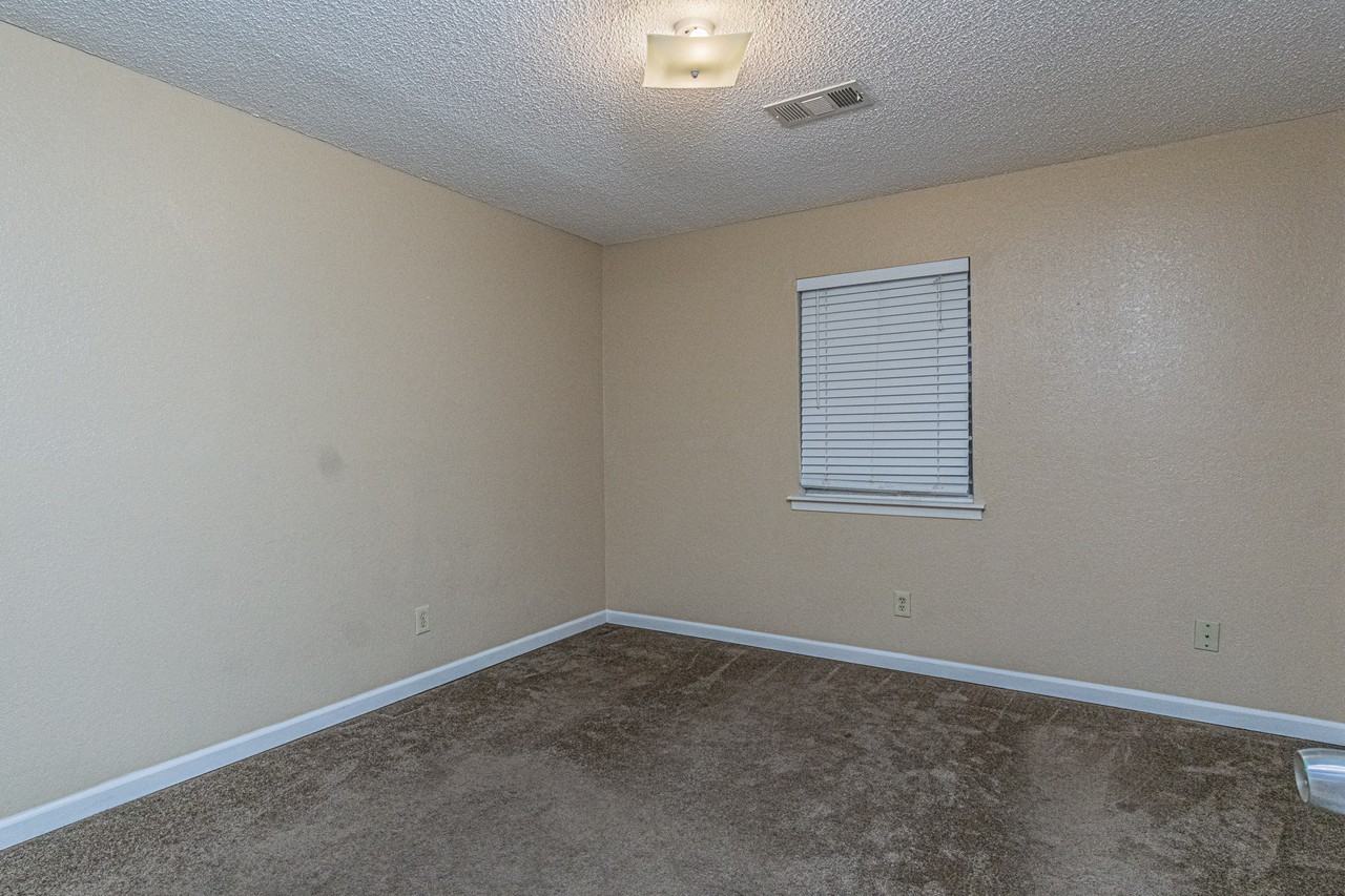 5218 Bernardo De Galvez Avenue - Photo 7 of 15